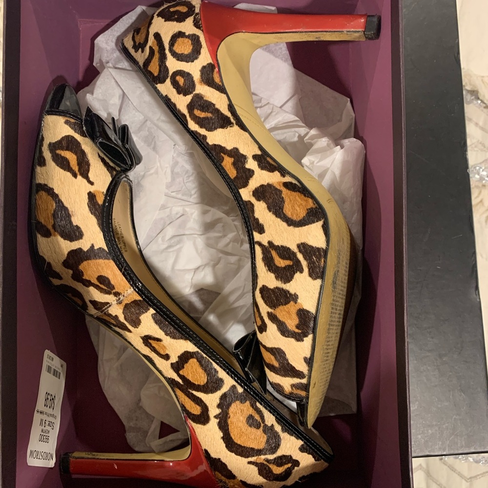 Enzo Angiolini Leopard open toe heels